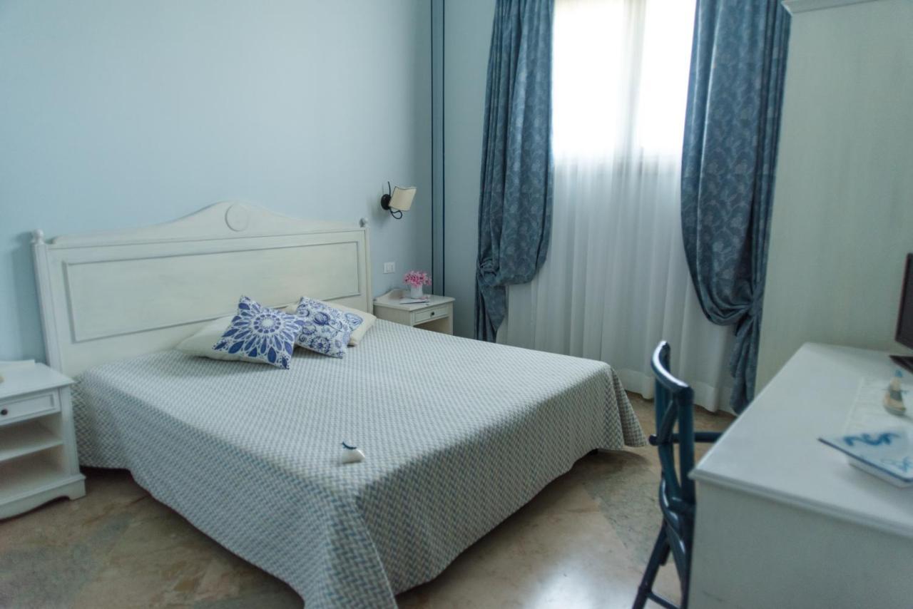 Relais Antiche Saline Hotel Torre Nubia Екстериор снимка